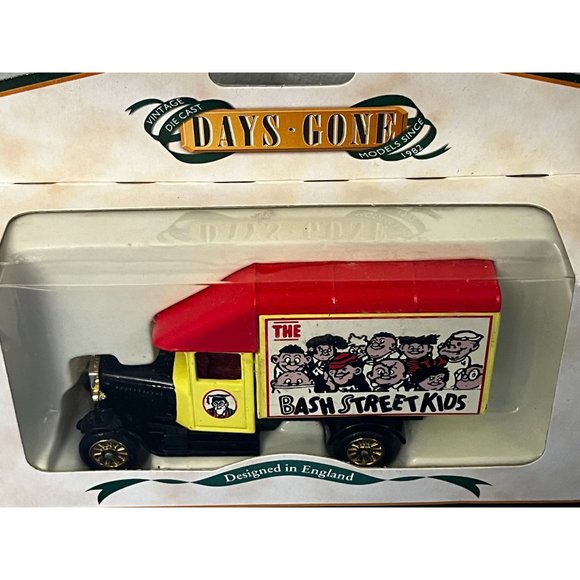 Vintage LLEDO DAYS GONE 1935 MORRIS PARCELS VAN THE BASH STREET KIDS - Picture 3 of 9